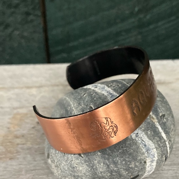 Vintage | Aquarius Zodiac Solid Copper Cuff Bracelet - Picture 7 of 8